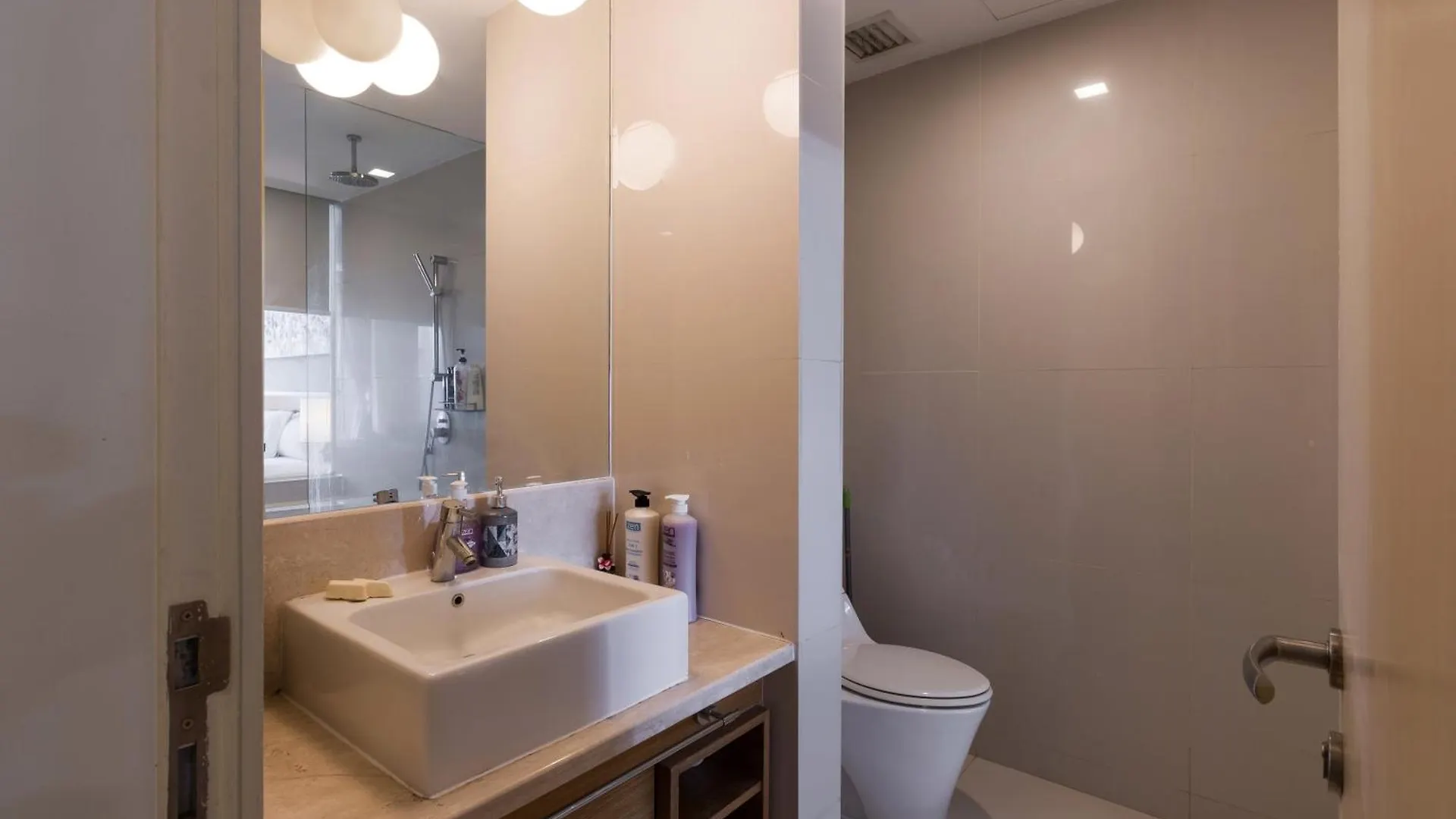 Lot 163 At Cormar Suites By Airhost クアラルンプール