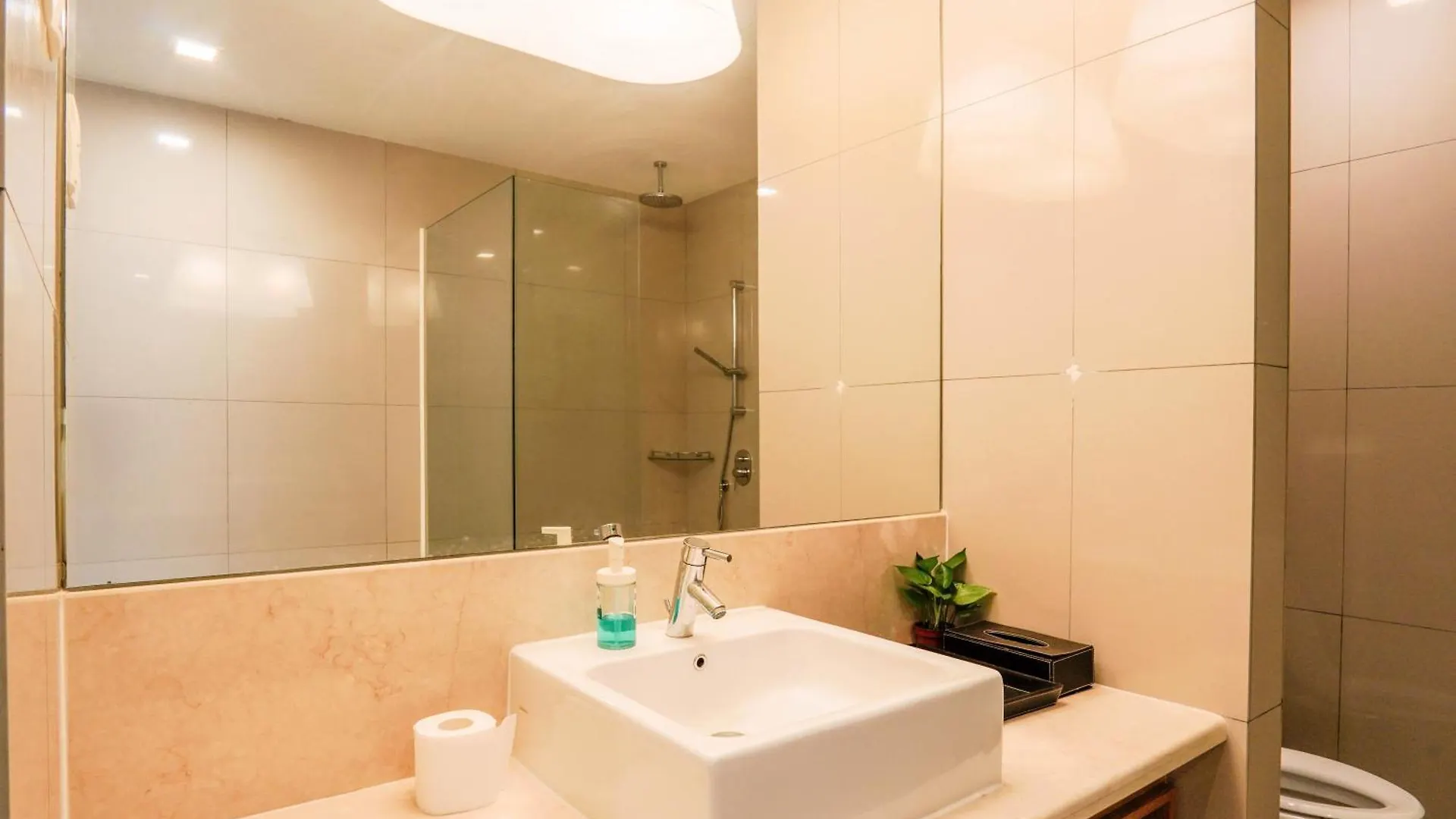 Lot 163 At Cormar Suites By Airhost クアラルンプール 0*,
