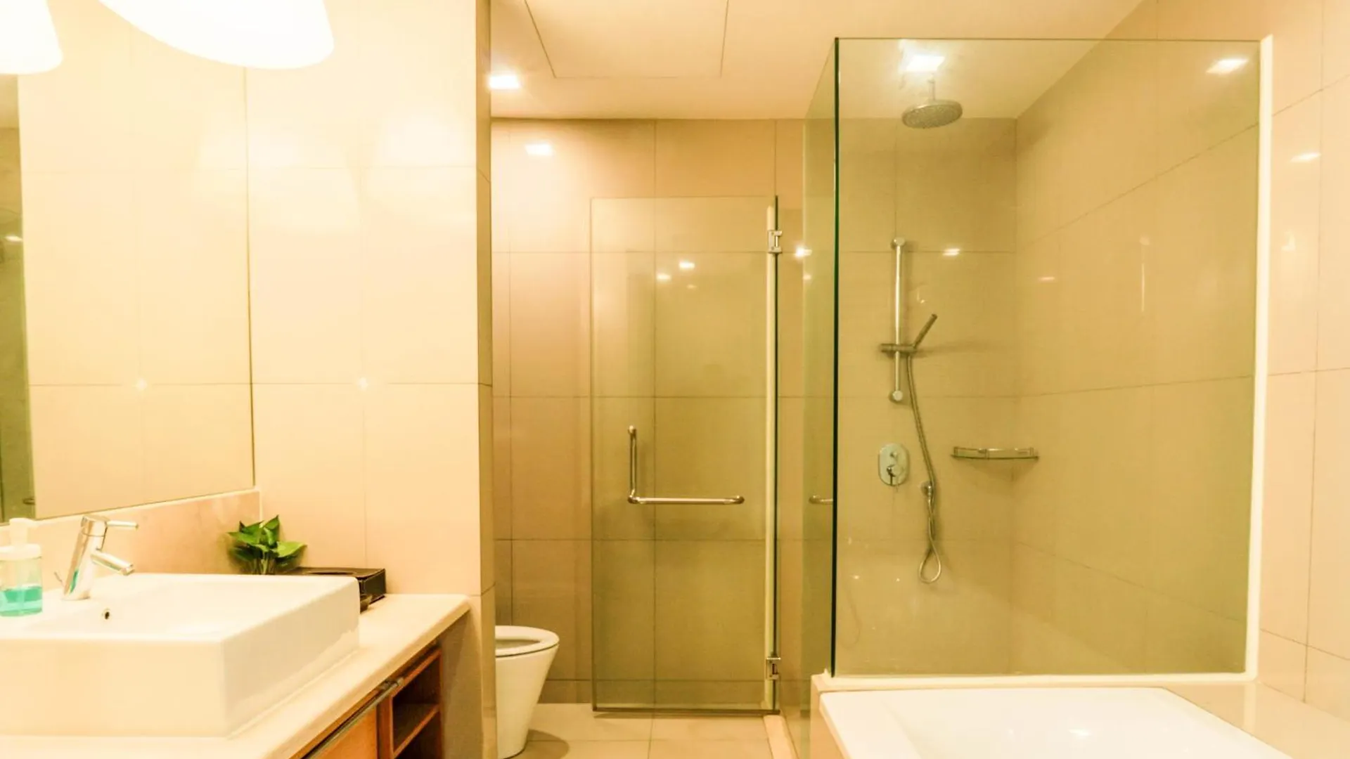 Lot 163 At Cormar Suites By Airhost Kuala Lumpur Malaysia